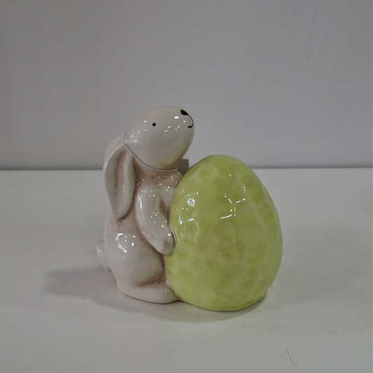Coelho branco c/ ovo verde