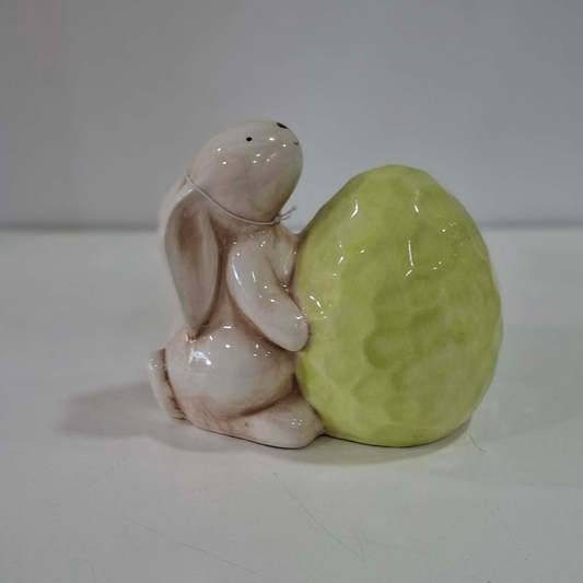 Coelho branco c/ ovo verde